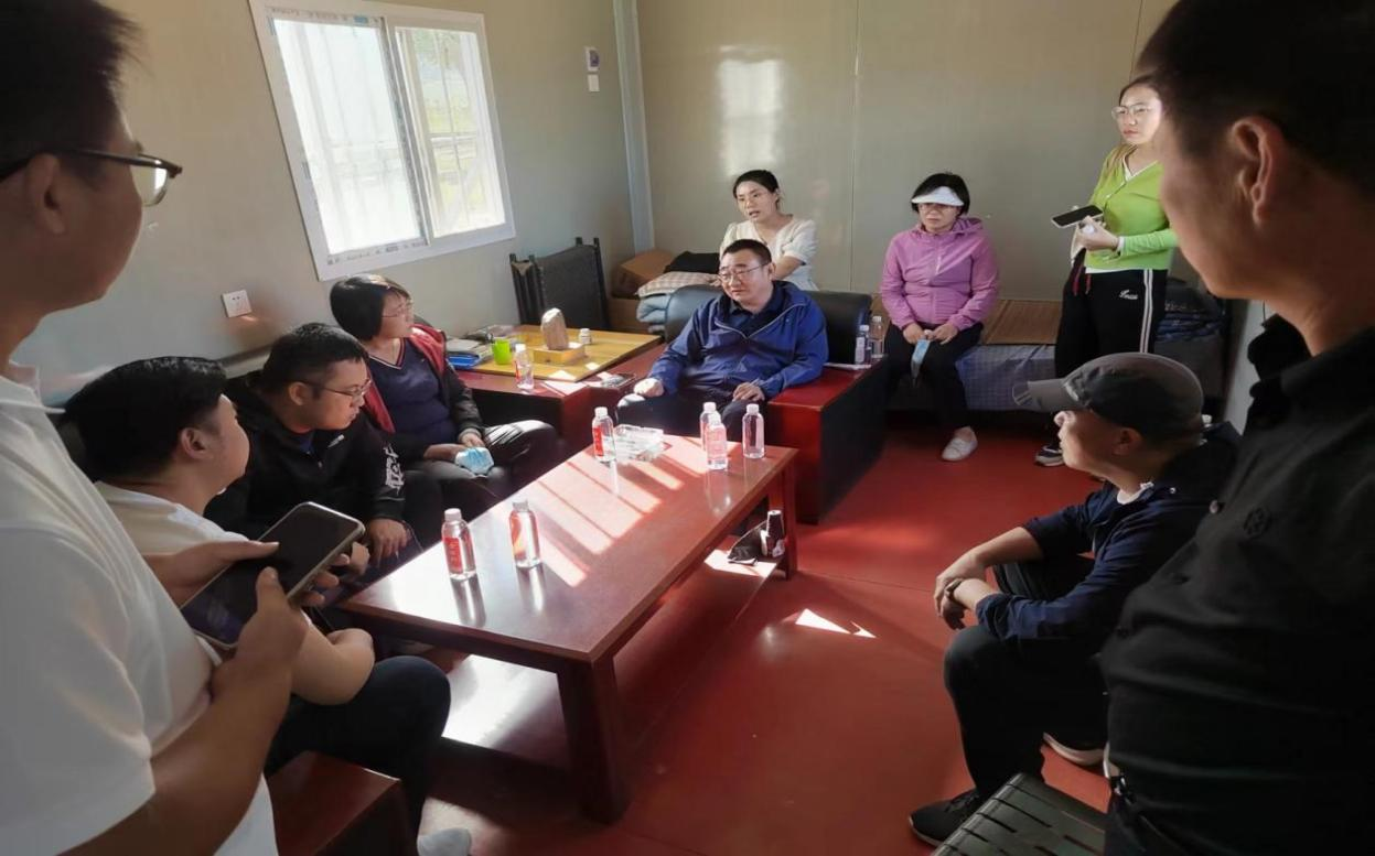 石嘴山市自然資源局副局長吳韶山一行蒞臨寧夏興康恒潤農(nóng)業(yè)科技發(fā)展有限公司萬畝生態(tài)林基地調研