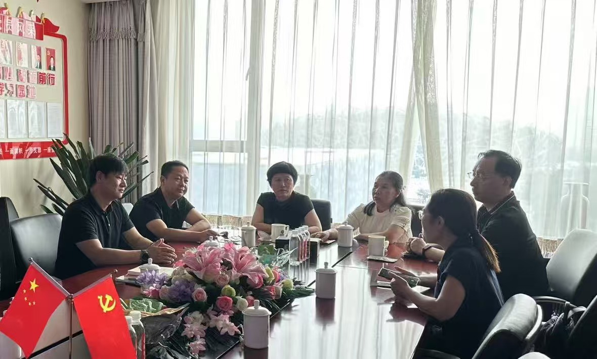 邢臺學院領(lǐng)導(dǎo)到訪岳氏集團  共繪大健康產(chǎn)業(yè)協(xié)同發(fā)展新藍圖